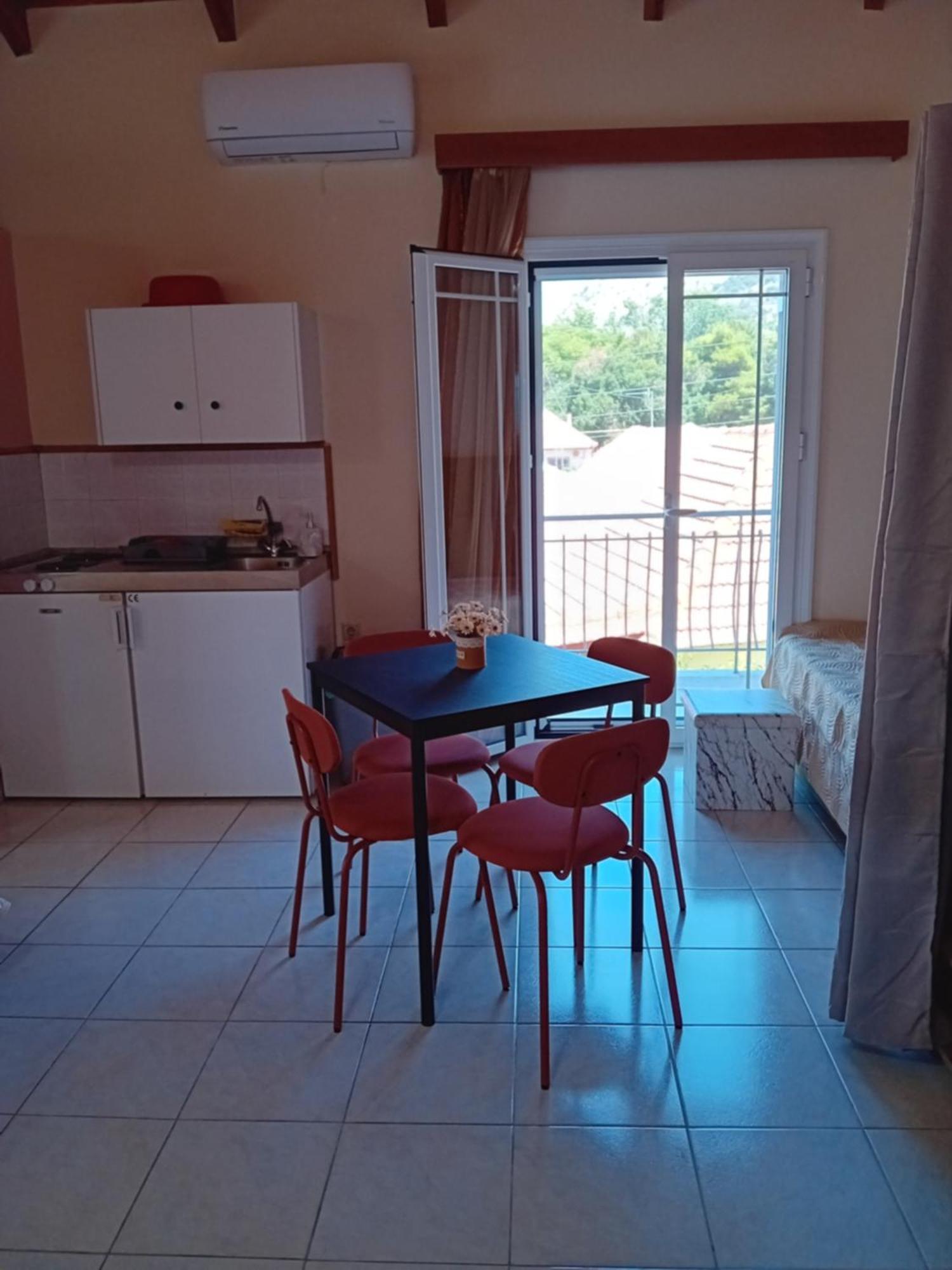 Valta'S Room Paleros Екстериор снимка